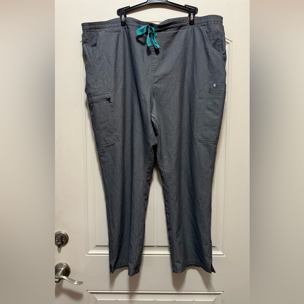 Figs women’s 2xl petite Gray scrubs pants